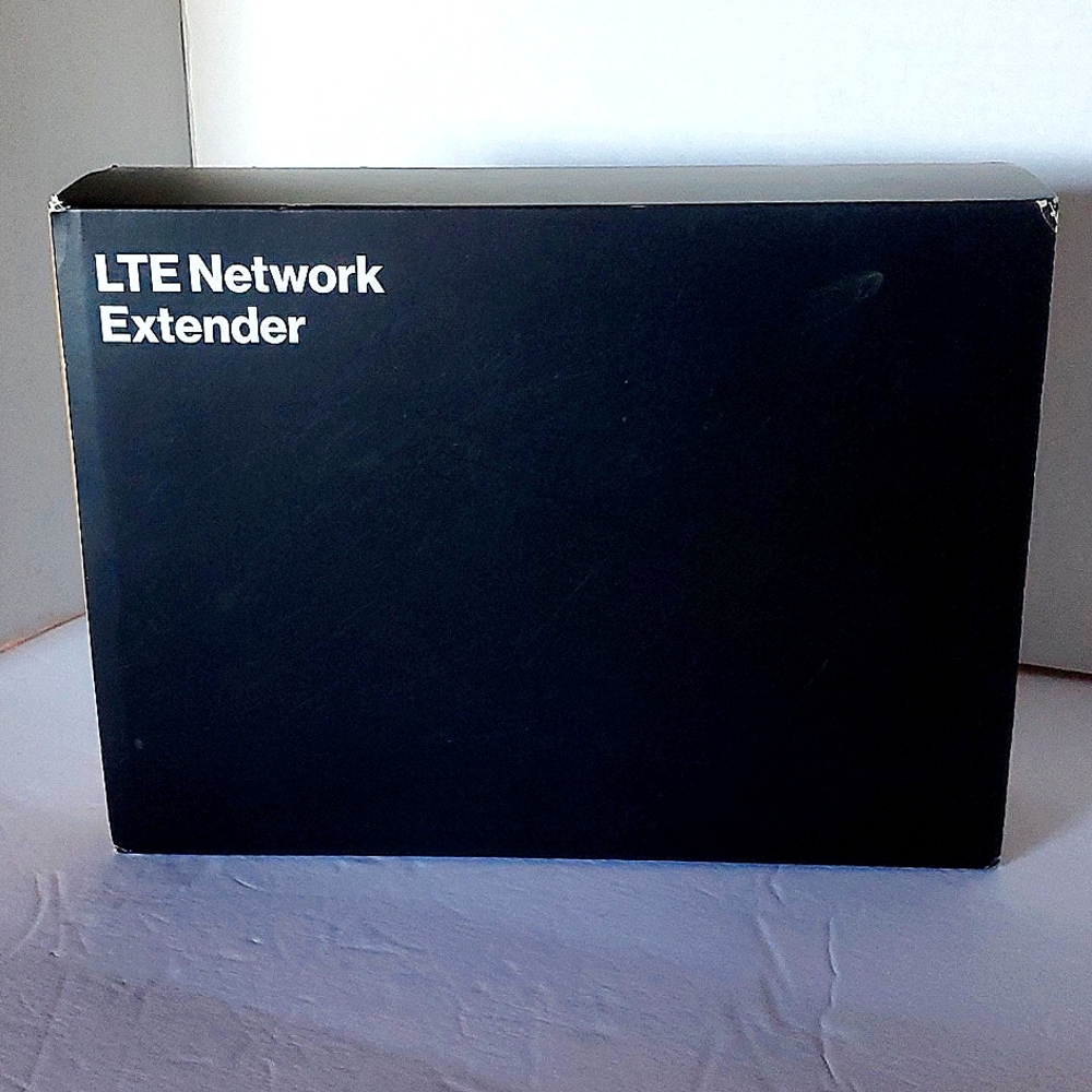Verizon LTE Network Extender. New In Sealed Box.